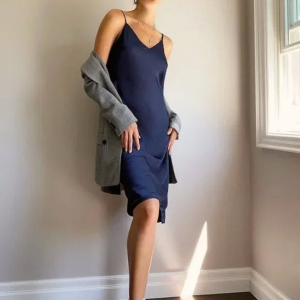 NEW WITHOUT TAGS Aritzia Slip Dress
